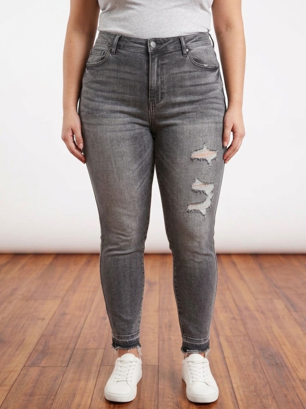 Judy Blue Grey Washed Ankle Crop Jeans with Frayed Hem